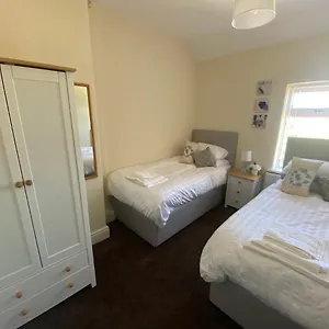 Sited In Lytham, Not Moss Side, Meadow Hse, Entire Hse, Sleeps 6 Apartment Moss Side (Lancashire)